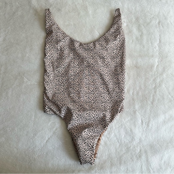 Lulus One-Piece Swimsuit Women’s Size Medium - Picture 1 of 8